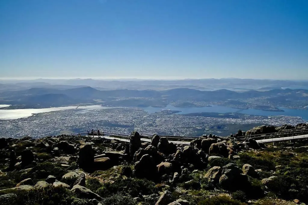Best Location In Hobart! Luxury 4 Bedroom With Stunning Views 0*, 霍巴特 澳大利亚